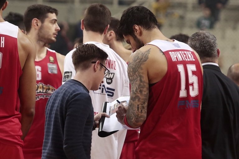 printezis-autografo-768x512